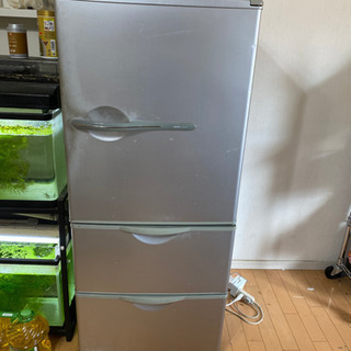 古いですが冷蔵庫あげますの画像
