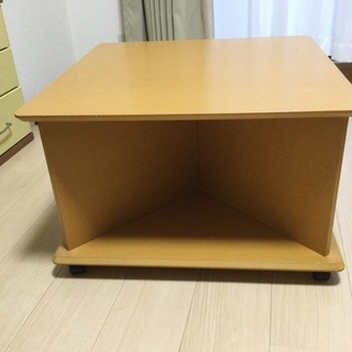 お値下げ❣️キャスター付きコーヒーテーブルの画像