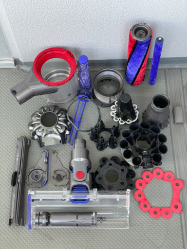 dyson/ダイソン V8 fluffy 美品‼️