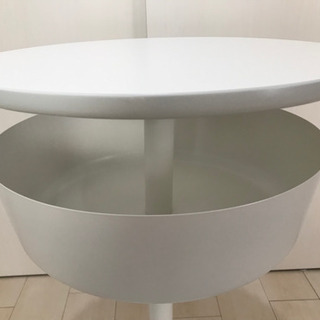 IKEAベッドサイドテーブル　LIERSKOGENの画像