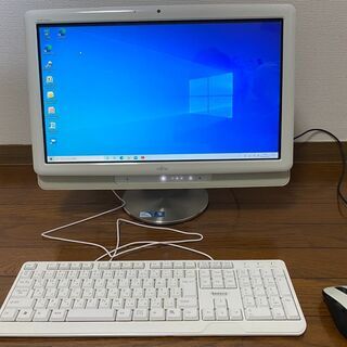 受け渡し者決定　【値下げ】富士通　タッチパネル対応　一体型デスク...