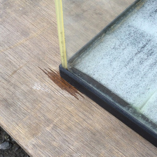 中古　④  水槽　中くらい　幅59.8　　奥行29.2　　高さ36.2（ｃｍ）　　KOTOBUKI    幅　60cm  奥行　30cm    補修出来る方用　寿工芸　クリスタルの画像