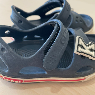 クロックス　キッズサンダル　crocs 14cm ６インチ　ネイビーの画像