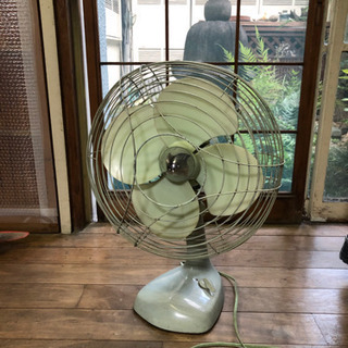 アンティークな扇風機　東芝製