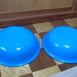 【取引成立】●無料● 洗面器 レトロ ブルー（ユタカ）2個セット 差し上げます。＊石川県＊美川より＊期間限定の画像