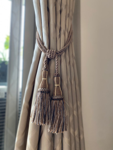 【川島織物セルコン】高級カーテン　ベージュ