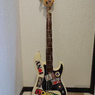 エレキベース　プレベ　フェンダーbyスクワイヤー