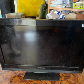 32型テレビ　リモコン無し