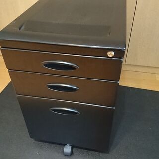 キャビネット 40×55×60黒 鍵付き