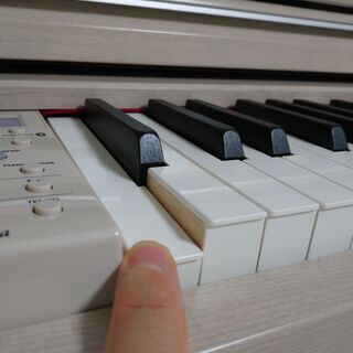 電子ピアノ　YAMAHA　クラビノーバ　型番CLP－645WAの画像