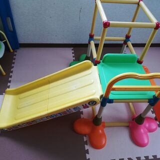 小さい子向けすべり台