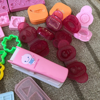 粘土遊び用型　たくさんの画像