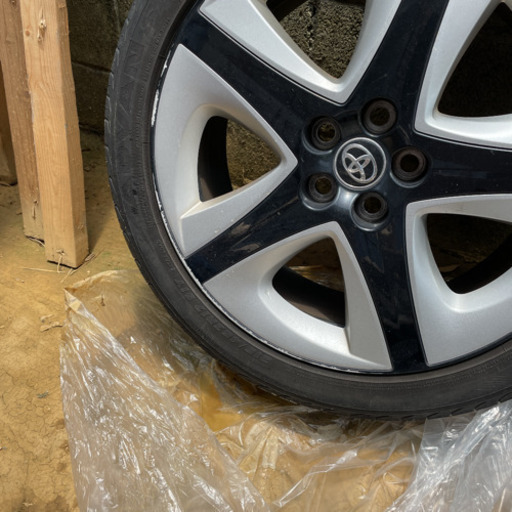 プリウス50 純正17インチアルミタイヤ