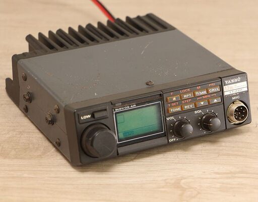 ヤエス　YAESU　FT-2311 FM トランシーバー アマチュア無線 1.2GH  1200MHz ｋ 10Ｗ機 中古品 無線機 (J992kwxY)