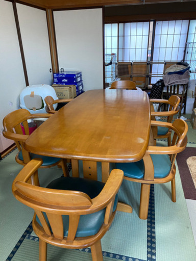 値下げしました❗️ダイニングテーブル6人用　椅子6脚つき