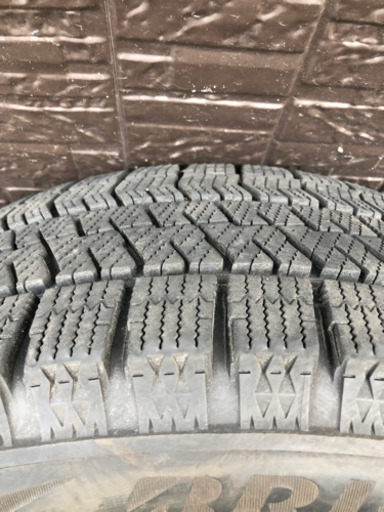 215/65R16 スタッドレスタイヤホイール付き　VRX2 2020年40週