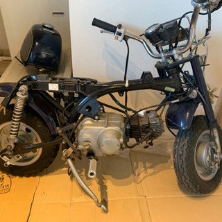 希少なゴリラ 50cc レストアベース車
