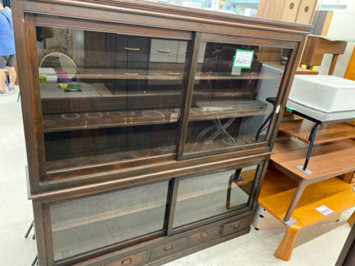 お洒落なアンティークガラスケース