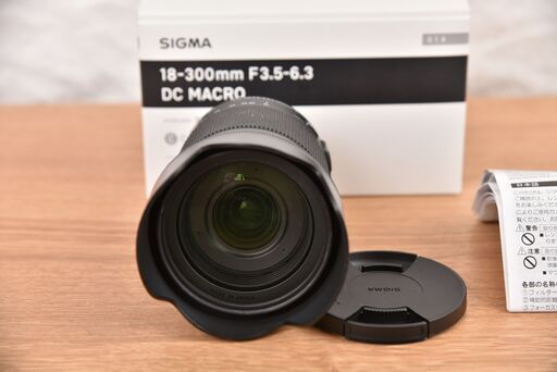 シグマ 18-300 ニコン用レンズです  1年ほど使いましたが、使用しなくなったので 出品します  SIGMA 18-300mm F3.5-6.3 DC MACRO OS HSM | Contemporary C014 | Nikon F-DXマウント | APS-C/Super35