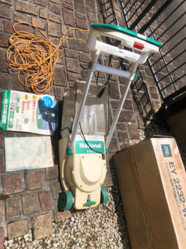 芝刈り機❣️家庭用　箱あり　説明書アリ