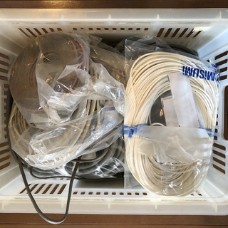 電子部品　ケーブル　多種の画像
