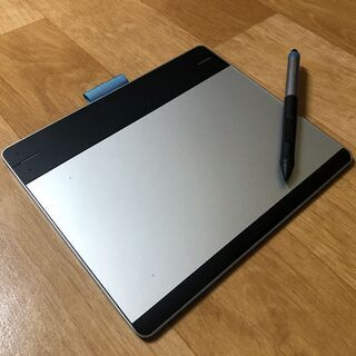 WACOM ワコムペンタブレット  Intuos