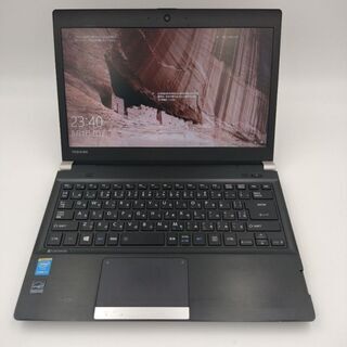 東芝 13.3型　ハイスペック4コア8スレッドモデル　第4世代Core i7搭載　SSD256G メモリ8G  WEBカメラ　軽量（1.39Kg）Wifi対応 最新Windows10搭載　代引き対応