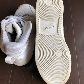 スニーカー　バッシュー　NIKEの画像