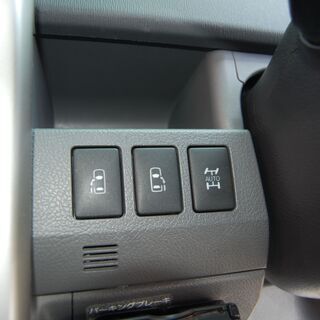 ★自社ローンでもミニバンが手に入る！トヨタヴォクシーX　Lエディション　４WDの画像