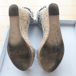 RANDA フラワーウェッジサンダルの画像