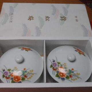 有田焼き蓋物の画像