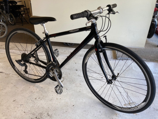 クロスバイク【GIANT ESCAPE ROSSO】700c アルミフレーム　24段変速