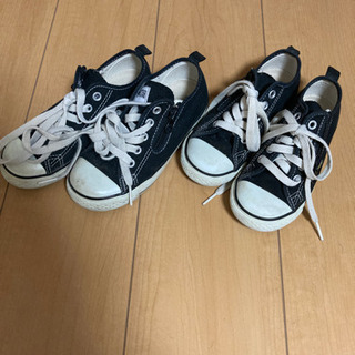 兄弟でconverseの靴