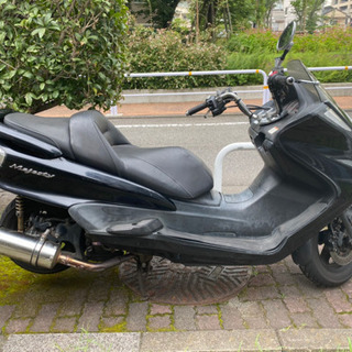 マジェスティ　ヤマハバイクの画像
