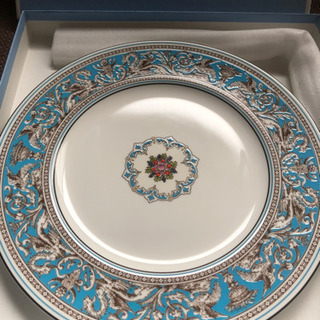 【新品未使用品】WEDGEWOOD 源右衛門釜　プレートの画像