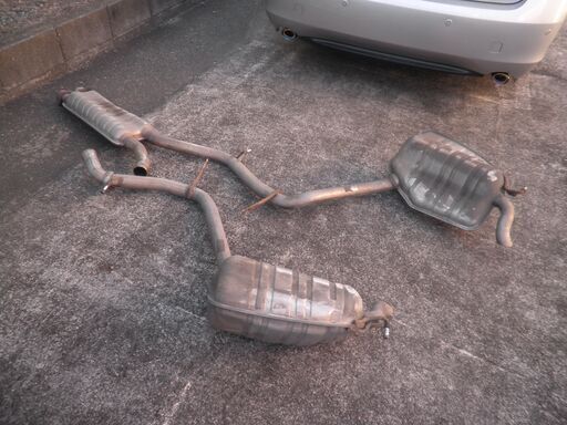 ベンツワゴン　Ｅ320 　Ｗ２１１　純正マフラー