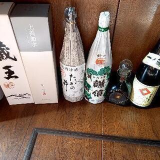 日本酒五本セット　おまけで洋酒も