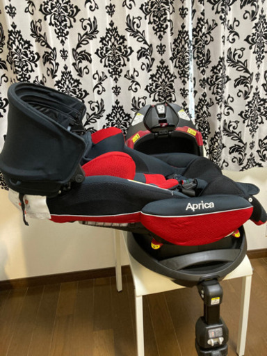 【交渉中】チャイルドシート　アップリカ　新生児OK！