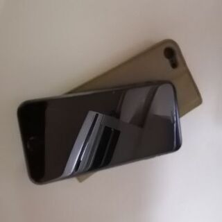 iPhone SE (第2世代） 64GB ブラック au SIMロック解除済みSIMフリーの画像