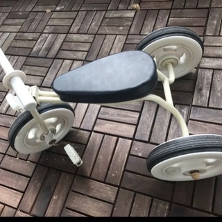(週末セール)【美品】無印良品　三輪車 無印良品 三輪車 復刻版 レッド｜おもちゃレンタル｜relashTOKYO
