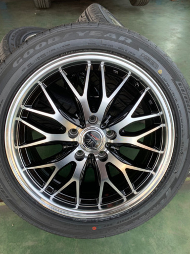 ほぼ未使用　ロクサーニ　マルチフォルケッタII プリウス　215/50R17