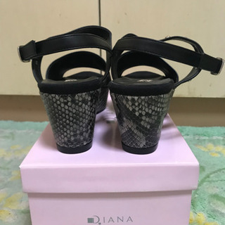 ♦️新品未使用　DIANA ウェッジソール　サンダルの画像