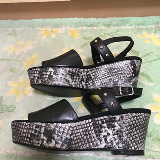 ♦️新品未使用　DIANA ウェッジソール　サンダルの画像