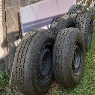 ストラティックスーツケースTSAダイヤルロック付100L ミルク 4輪