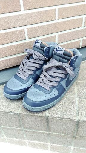 ★完売★値下げ★☆USED☆　グレー・MENSスニーカー（NIKE）