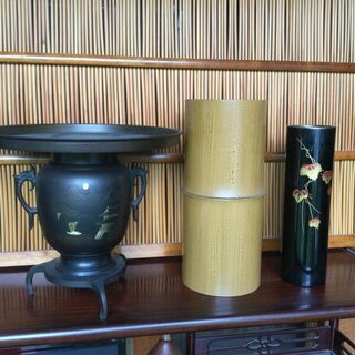 生け花の好きな方　少し変わった花器です