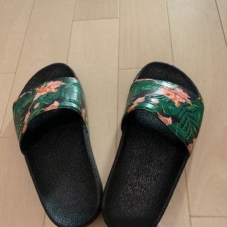 🏝ｼｬﾜｰｻﾝﾀﾞﾙＯld Navy𓆡𓆜𓇼𓈒kids👦👧800円になりますの画像