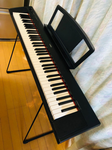 【格安】YAMAHA 電子ピアノ(譜面台、スタンド付き)