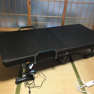 （家庭用介護用ベッド）パナソニック折りたたみ電動リクライニングベ...