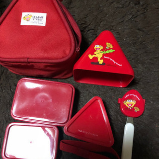 新品　セサミストリート　お弁当箱の画像